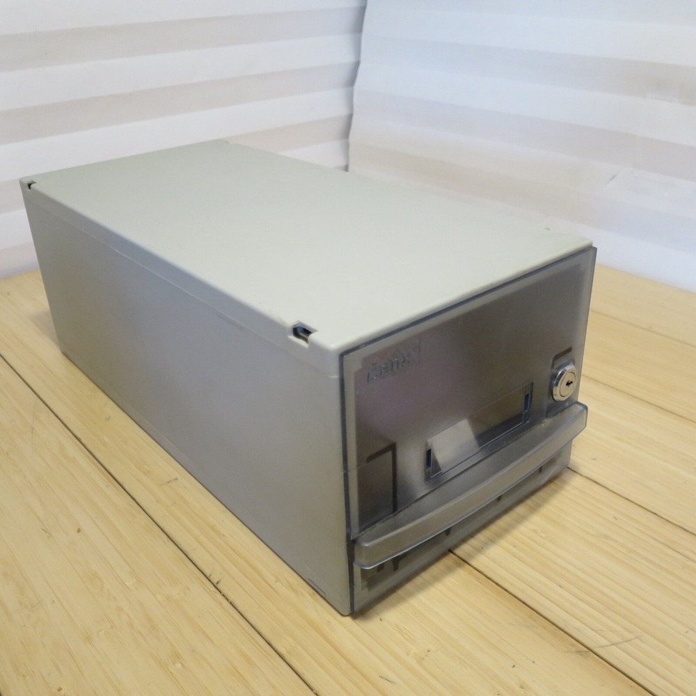 Untested Lot of PC Computer Software 3.5 in. Floppy Disks in Banx Storage Caddy - Picture 16 of 16